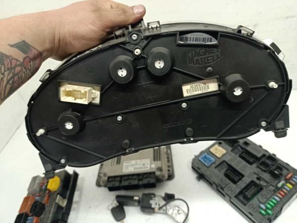 BOITIER COMPLET CITROEN BERLINGO/ PEUGEOT PARTNER 2008-2015 1.6 HDI - Vue 5